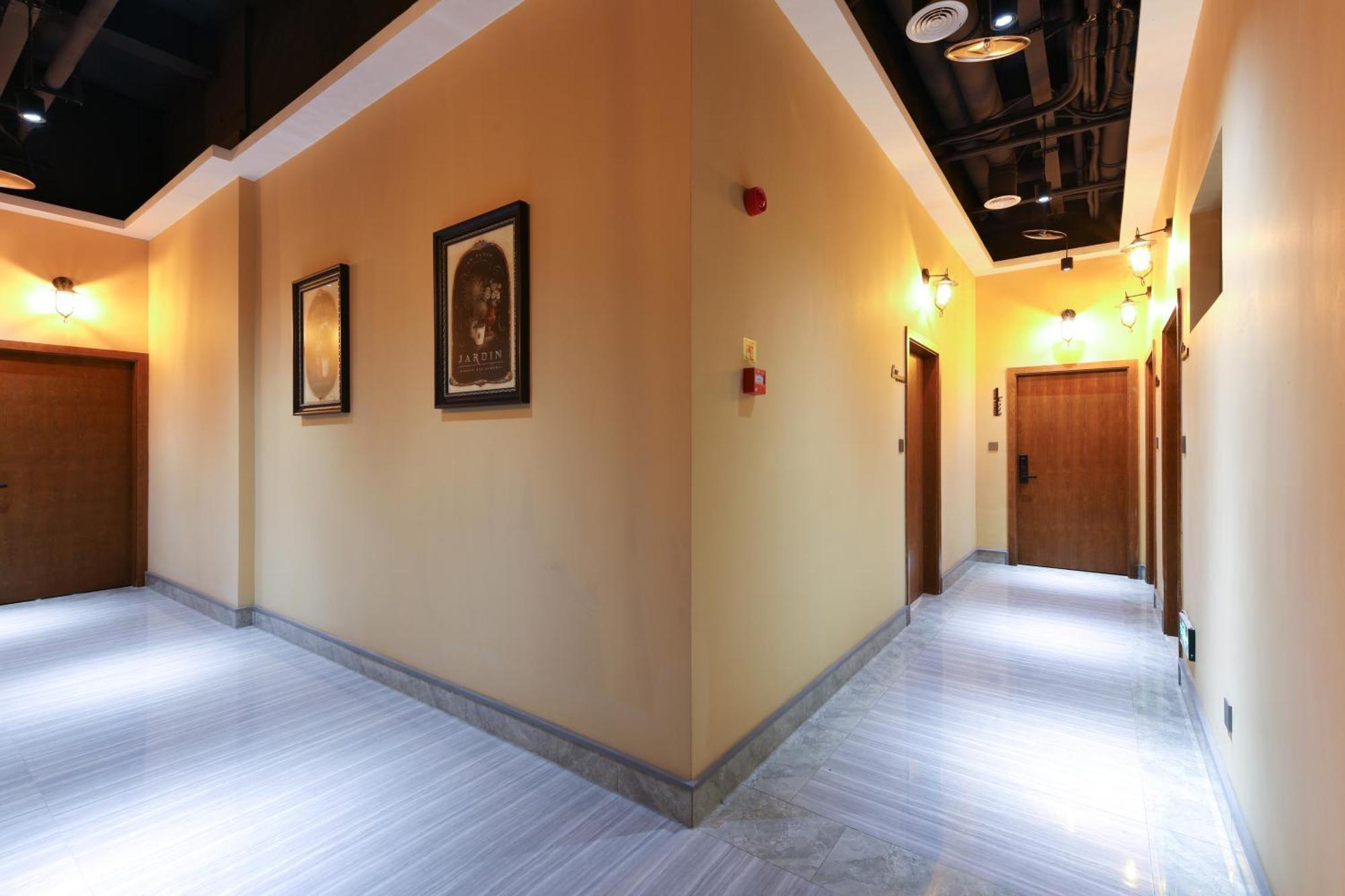 Zou Qu Ye Travel Hotel Chongqing Exterior foto