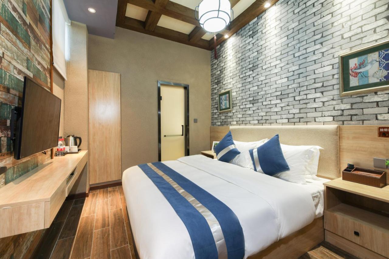 Zou Qu Ye Travel Hotel Chongqing Exterior foto