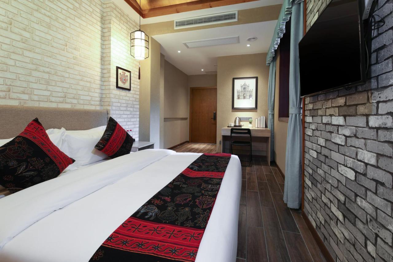 Zou Qu Ye Travel Hotel Chongqing Exterior foto