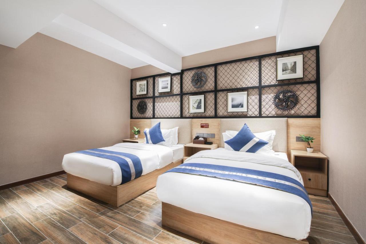 Zou Qu Ye Travel Hotel Chongqing Exterior foto